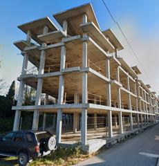 Edifici a Camino de la caba 1. Edificio en construcción - obra parada