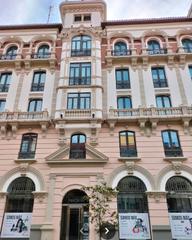 Duplex à Calle mayor principal 9. Fantástico y exclusivo dúplex en pleno centro / calle mayor de p