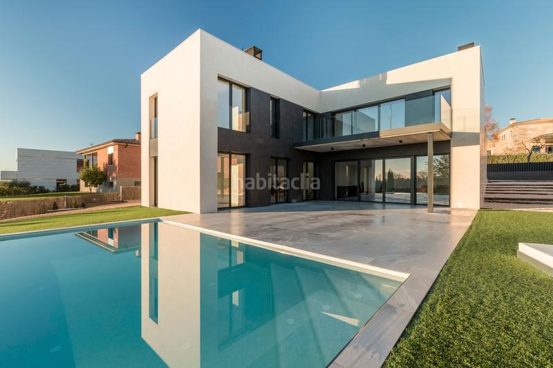 Foto 79d3c320-425e-41df-9785-fc34b1164191. Haus mit heizung parking in Palau Girona