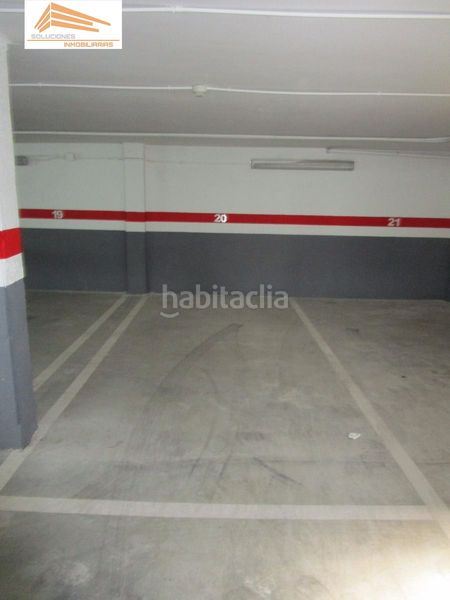 Foto c28cd6e4-32bb-4d7b-9b4b-163090642ef8. Parking coche en Portillo