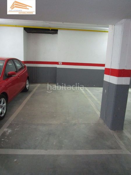 Foto e2c0682b-b1cd-4dd9-a5af-125330e29525. Parking coche en Portillo