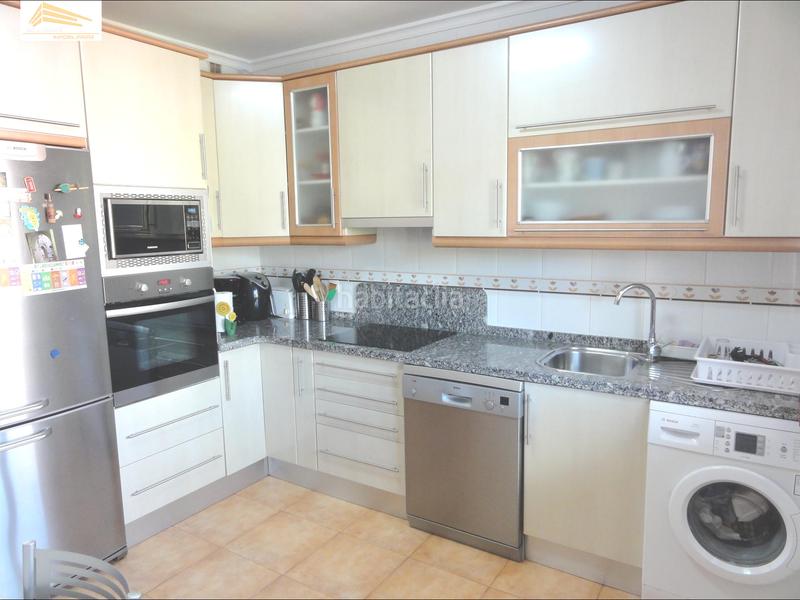 Foto 59a1d17d-e8cd-44ca-b181-90ab617c4856. Maison jumelée avec chauffage parking dans Zaratán