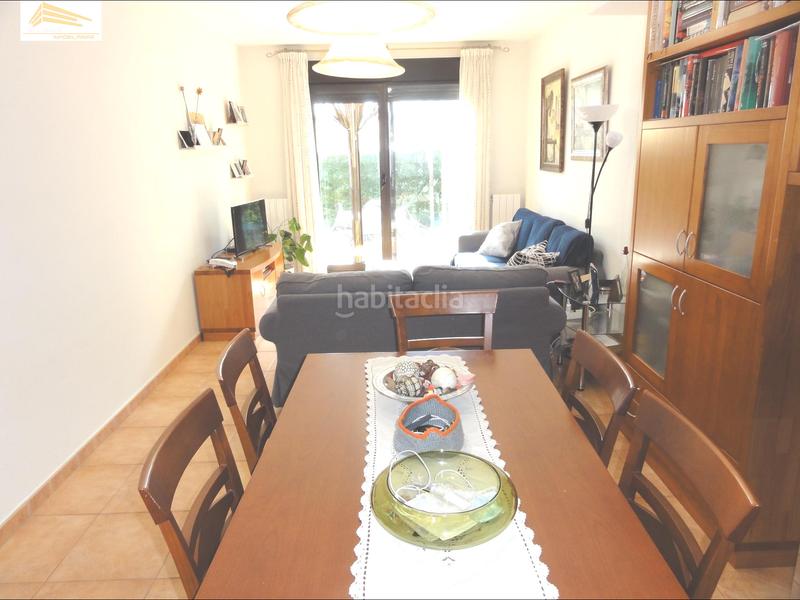 Foto fd47dae3-811f-4b76-8880-957c2a8be35c. Maison jumelée avec chauffage parking dans Zaratán