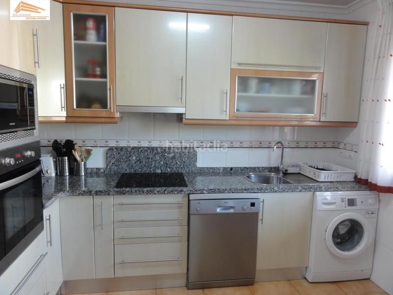 Foto 23d76869-54a3-4be1-8cc2-66665b34b5c7. Reihenhaus mit heizung parking in Zaratán