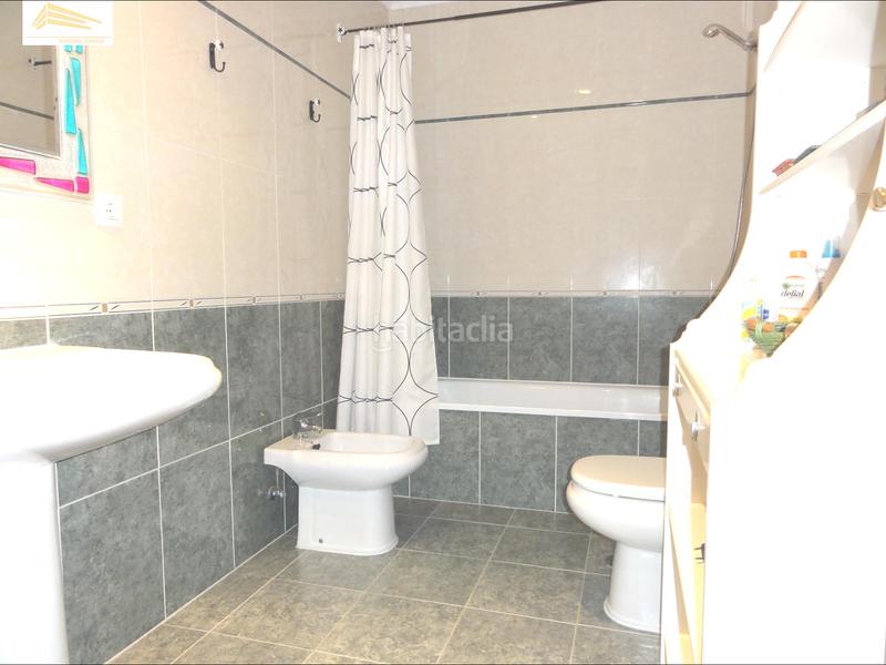 Foto 29a3f519-875f-4c89-ac91-c4d181bf60da. Reihenhaus mit heizung parking in Zaratán