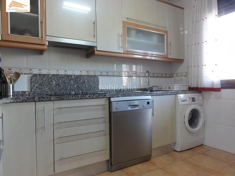 Foto 4e8014eb-5a07-4e78-a600-174a0f2986c9. Reihenhaus mit heizung parking in Zaratán