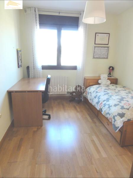 Foto 7af84403-0463-4a7c-a014-109ee2176fb5. Reihenhaus mit heizung parking in Zaratán