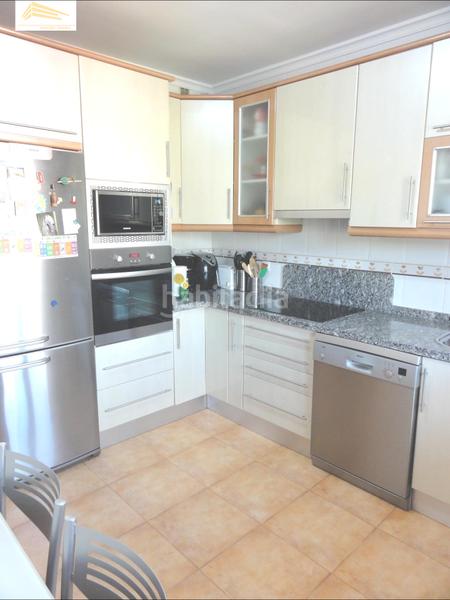 Foto 9beafd8f-774c-4fd9-959c-1e28d59070d6. Reihenhaus mit heizung parking in Zaratán