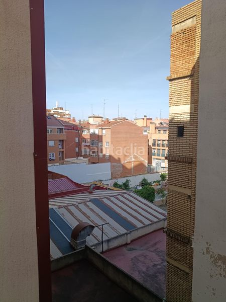 Foto 5afb2940-3538-425f-a037-a127890c9458. Piso en Delicias Valladolid