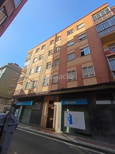 Foto bfcdd53f-377b-4f32-b6d9-408bd3bc67e1. Piso en Delicias Valladolid
