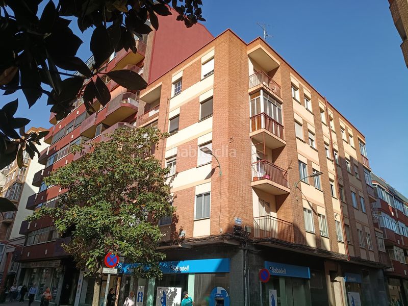 Foto e752299f-d7c1-41f4-a63f-fed1f8280db3. Piso en Delicias Valladolid