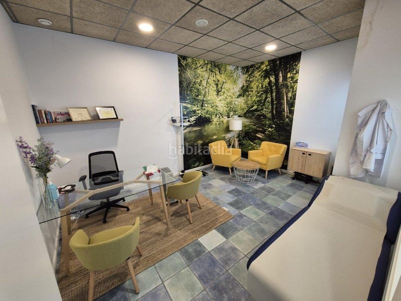 Foto ad30428d-4574-48a5-9b35-e85b23d71d61. Location local commercial dans Eixample Nord Girona