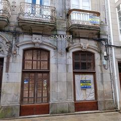 Alquiler Local Comercial  Oriente. Alquiler bajo comercial muy céntrico en ponteareas. calle de ori