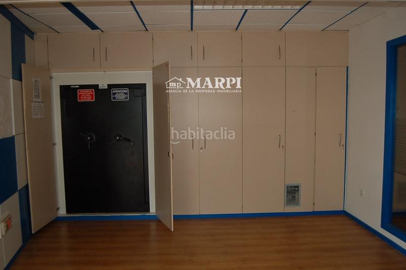 Foto 8cbe3d15-7d7d-442e-ade0-d3acb847e0ab. Location local commercial dans castelao. esquina castelao-amieiros. 1 dans Ponteareas