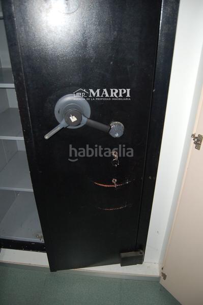 Foto cf5e5e27-c18d-400b-a352-eac121e4805a. Location local commercial dans castelao. esquina castelao-amieiros. 1 dans Ponteareas