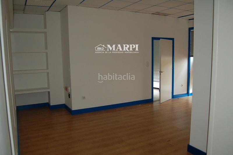 Foto e11a2762-bd4f-4253-b33f-3a65b5f945aa. Location local commercial dans castelao. esquina castelao-amieiros. 1 dans Ponteareas