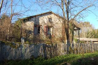 Casa aparellada  As cobas. Venta casa para restaurar en moreira.