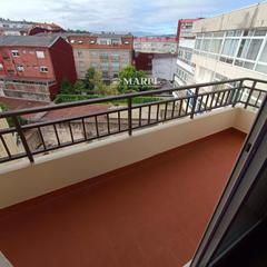 Appartement  Matutino. Venta piso en ponteareas, tres dormitorios, dos baños.
