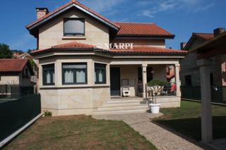 Xalet  Ganade. Precioso chalet a unos 3 kilómetros del centro de ponteareas.