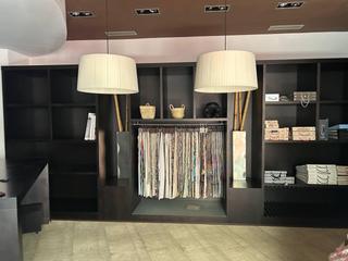 Location Local commercial à Carrer de pons i gallarza 2