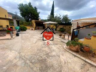 Casa a Andratx. Agencia en venta finca urbana en terreno de 1300m2  con diferent