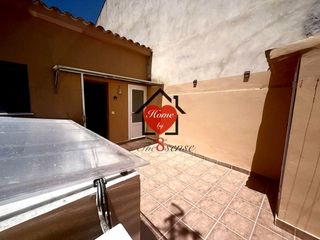 Rent Studio in Gran Via de Colom. Estudio en alquiler para perfil de funcionarios, o trabajadores