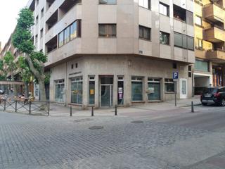 Lloguer Local Comercial a Calle santo tomas 6. Alquiler..local comercial centrico..en esquina..