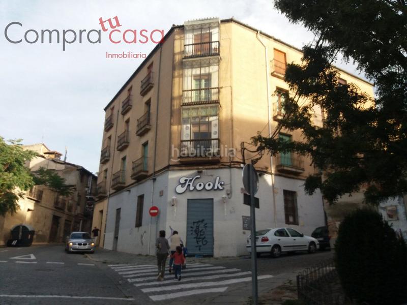 Foto 326aa161-4399-4323-bda3-50f5f7ed096d. Local comercial venta..local a tres calles..30 metros del acueducto. en Segovia