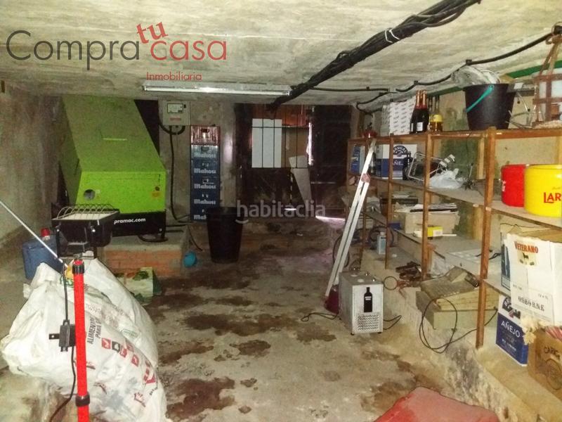 Foto 906691d1-851a-4127-9c9e-4de17c9dd2de. Local comercial venta..local a tres calles..30 metros del acueducto. en Segovia