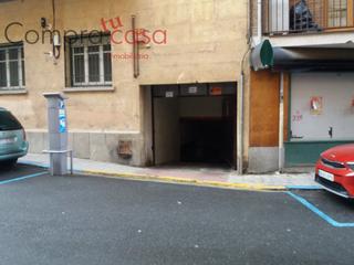 Lloguer Aparcament cotxe a Centro. Alquiler..garaje..calle perucho..