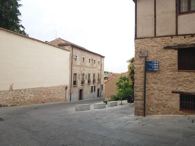 Foto bc2edc97-77be-4f87-a87f-bc99da807034. Local comercial a Centro Segovia