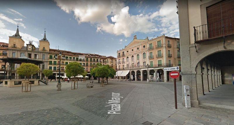 Foto f1cbff71-871d-4bea-b5e6-cedbc78a5198. Local comercial a Centro Segovia