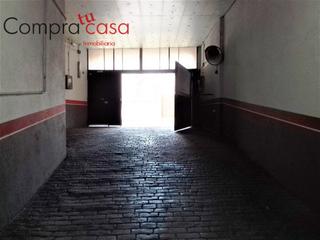 Lloguer Aparcament cotxe a Calle larga 13. Alquiler..garaje..calle larga.