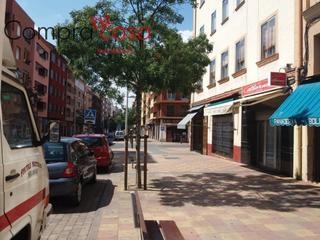 Locale commerciale in José Zorrilla - Padre Claret. Local comercial en planta calle