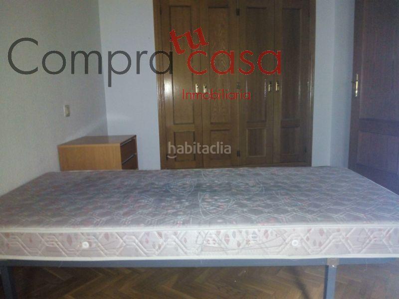 Foto 13d123f8-30e0-485d-88a1-ac294145becb. Lloguer dúplex amb calefacció a Centro Segovia