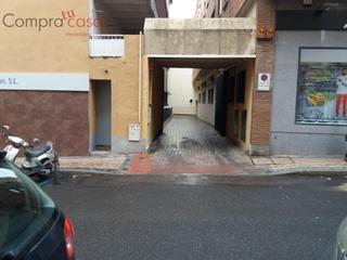 Lloguer Aparcament cotxe a Centro. Alquiler..garaje..curtidores n3