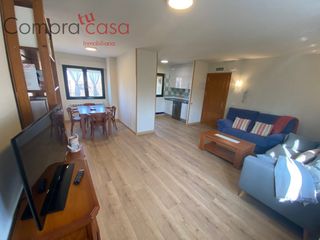 Location Appartement  Calle perales. Alquiler..piso..trescasas..equipado..una sola persona.