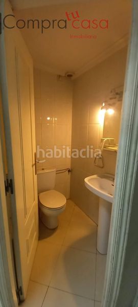 Foto 3b5ec3c4-2e4c-4255-a350-7bbd7ace176c. Lloguer local comercial a Centro Segovia