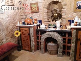 Mas  Calle santiago. Vivienda unifamiliar con patio y terraza