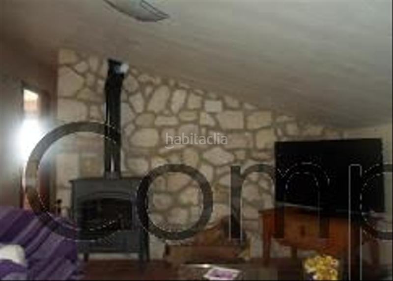 Foto 36939440-59c4-4541-a10c-369705bb3949. Lloguer àtic amb calefacció a Escobar de Polendos