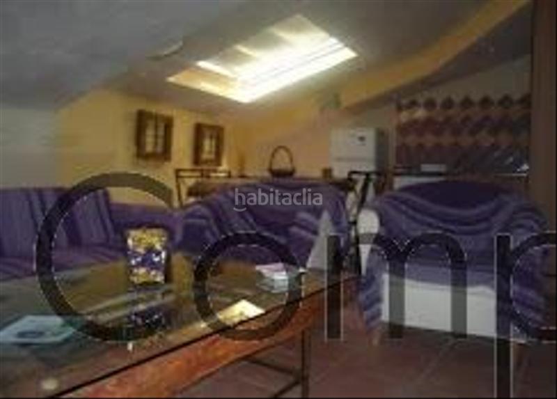 Foto 45972546-929f-4369-8b28-63adb5b06fb8. Lloguer àtic amb calefacció a Escobar de Polendos