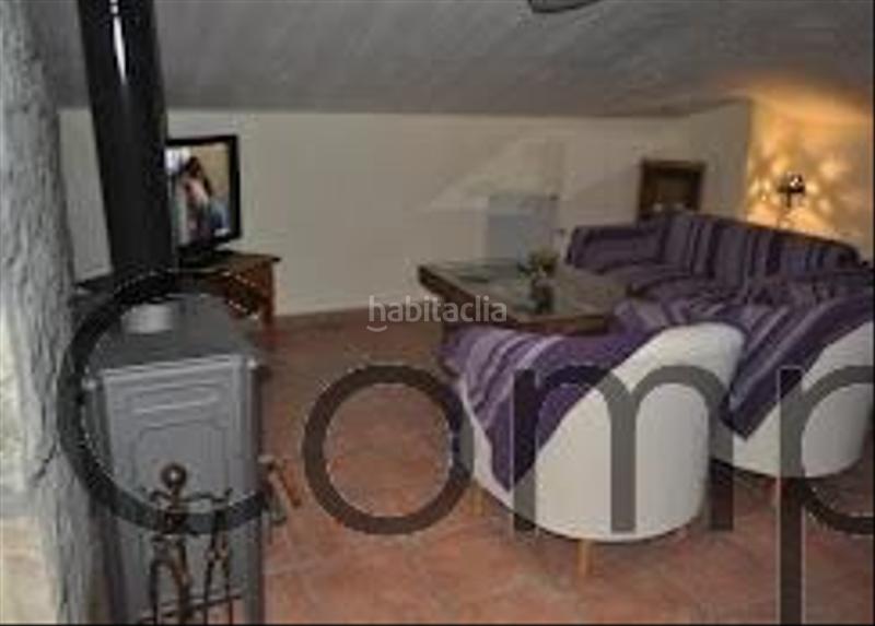 Foto 45c352d8-6998-4ac2-9634-122f30ea2bfc. Lloguer àtic amb calefacció a Escobar de Polendos