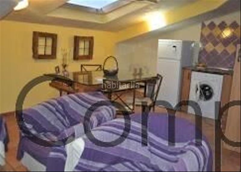 Foto 5dd76bf1-8a9c-4f91-a4b3-5a6c791354f4. Lloguer àtic amb calefacció a Escobar de Polendos