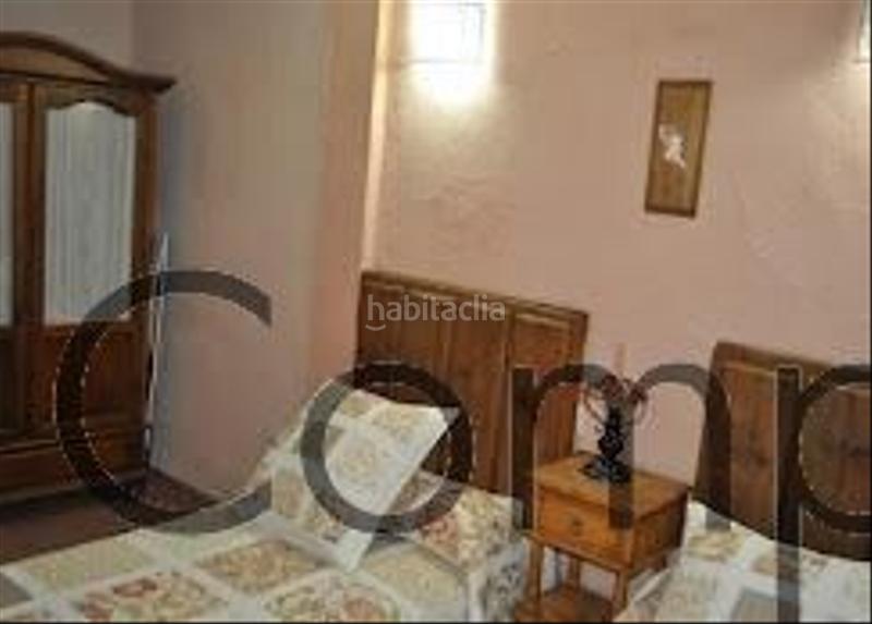 Foto 7e363f38-1c06-4dbd-a8db-2a4cc87594f2. Lloguer àtic amb calefacció a Escobar de Polendos