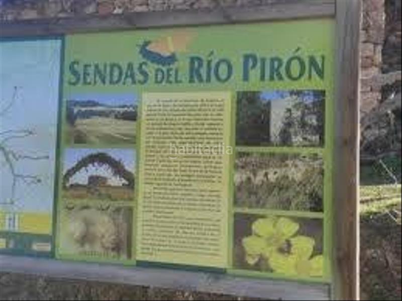 Foto 85575b73-7ef8-4ca1-be45-aab5128755a4. Lloguer àtic amb calefacció a Escobar de Polendos