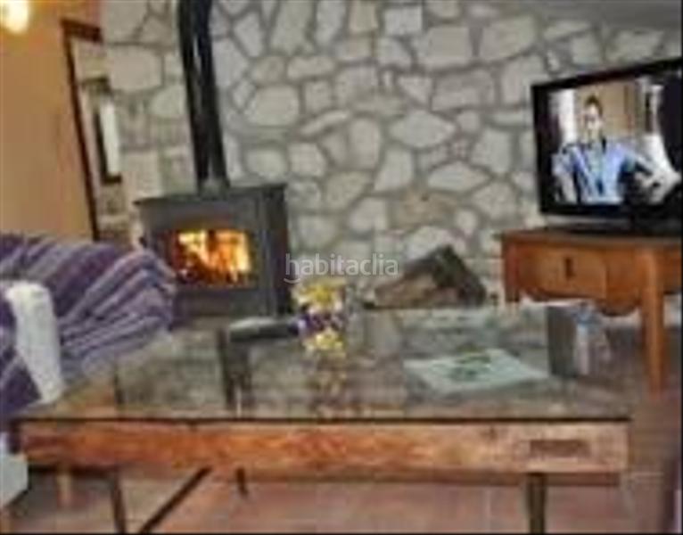 Foto bfbadea4-d6ec-4329-a666-d6b0cdfa55bd. Lloguer àtic amb calefacció a Escobar de Polendos