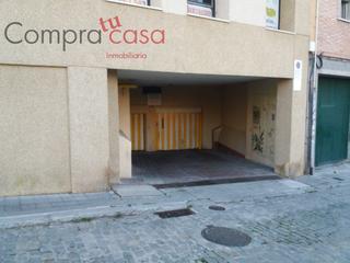 Lloguer Aparcament cotxe a Centro. Alquiler..plaza de garaje..avenida del acueducto.
