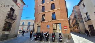 Loft  Calle escuderos. Venta..local nuevo..casco historico