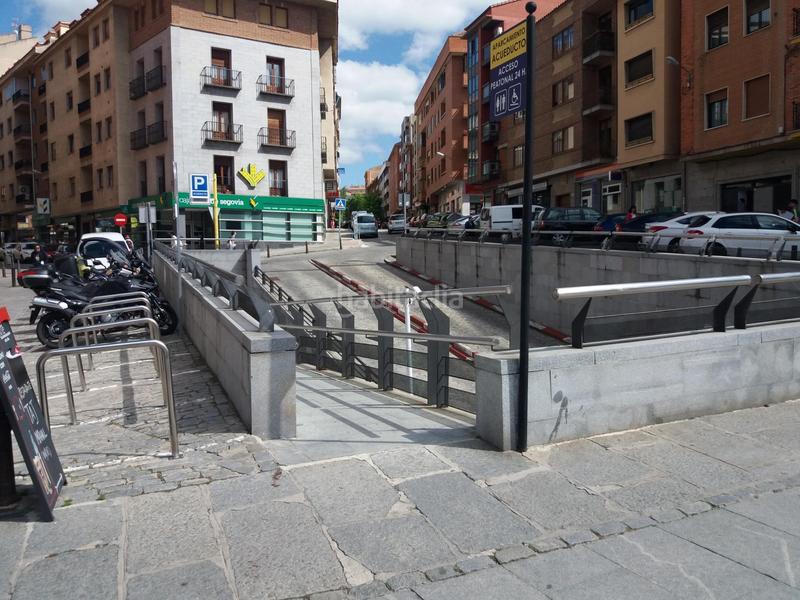 Foto ccb6a316-d1bd-4637-ba87-f86d7c72a652. Local comercial a Centro Segovia