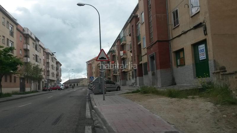 Foto fa20275e-d884-43b4-98ab-8d9bd01e43d7. Aparcament cotxe a El Cerro - Ctra. De San Rafael Segovia